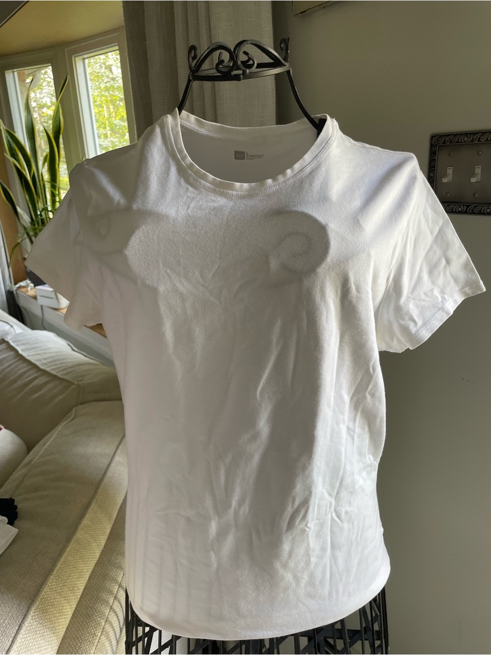 GAP Women's White Crewneck Short Sleeve Tee